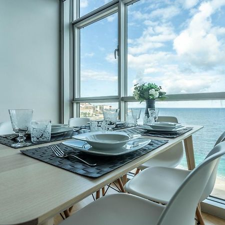 Apartamento En Primera Linea De Playa Riazor La Coruña Esterno foto