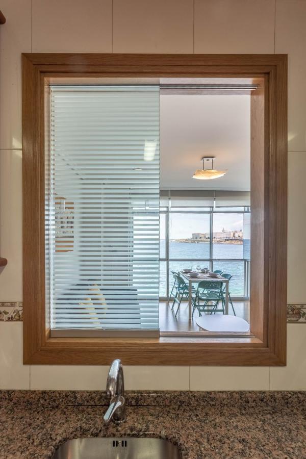 Apartamento En Primera Linea De Playa Riazor La Coruña Esterno foto